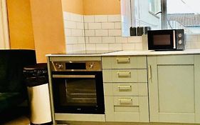 Flash Sale Brighton Train Station 1 Bedroom Flat Bn137Che03